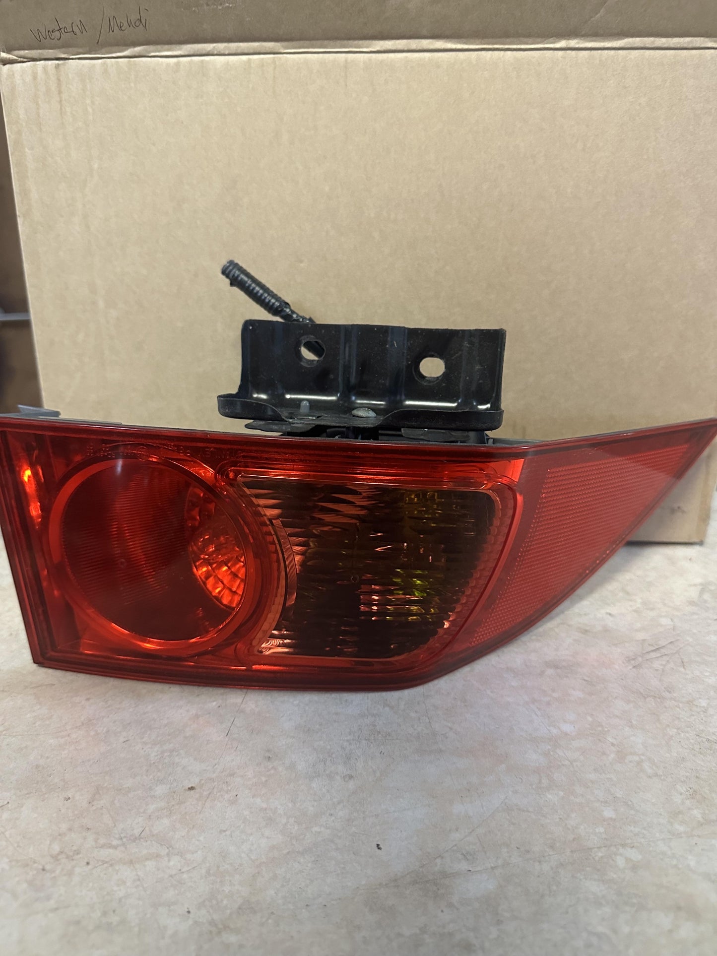 2007   Left Taillight