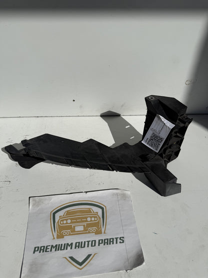 2016  4M Right Headlight Bracket