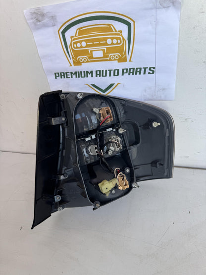 2006   Left Taillight