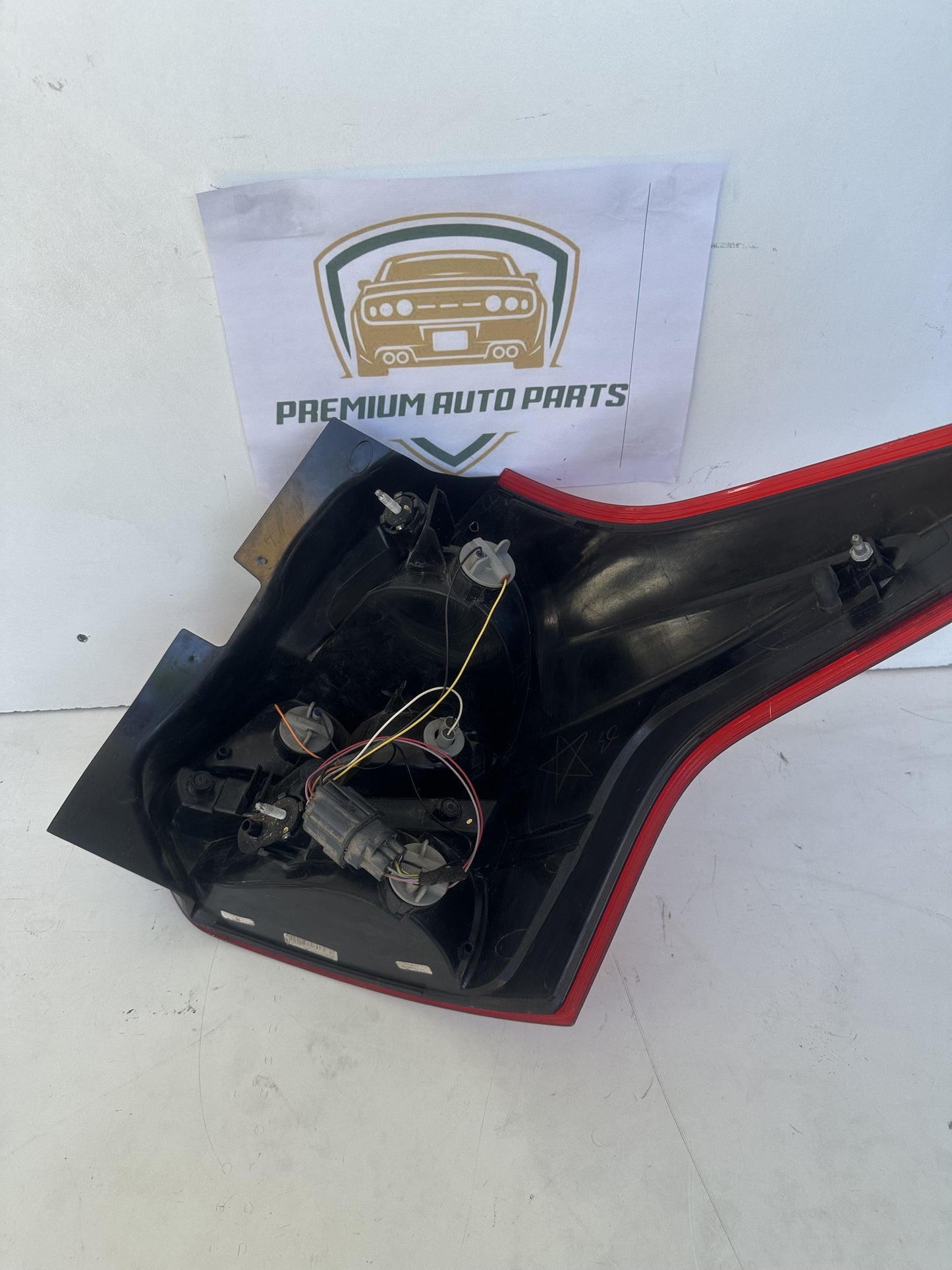 2013   Left Taillight