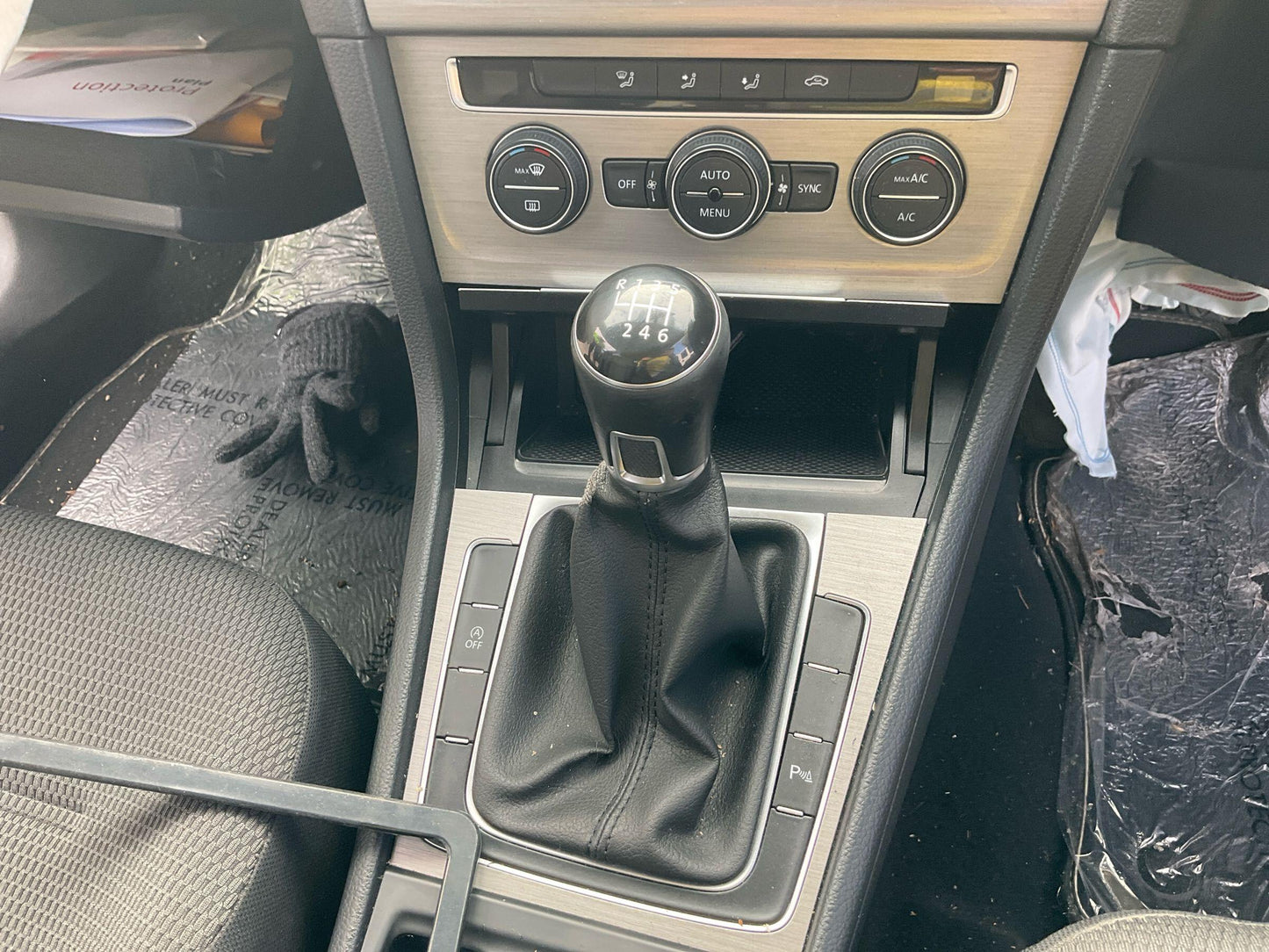 2015 Volkswagen Golf  Hatchback 
Volkswagen
Golf