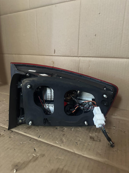 2014  CR Left Taillight