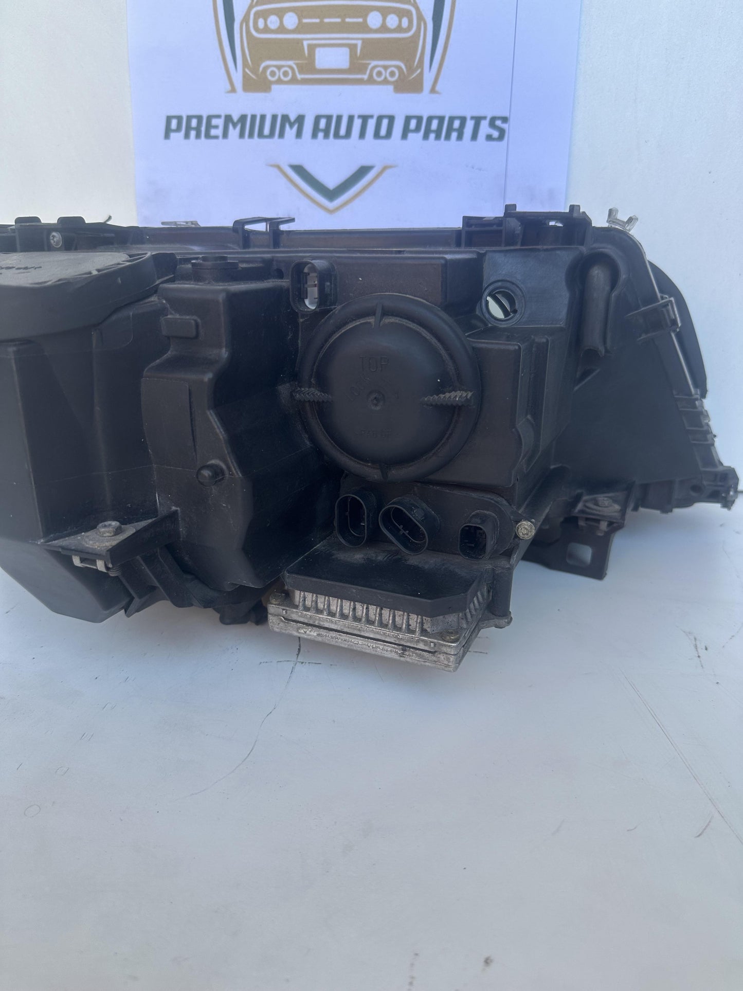 2004  E46 Right Headlight