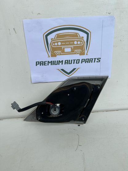 2010  V40 Left Boot Light