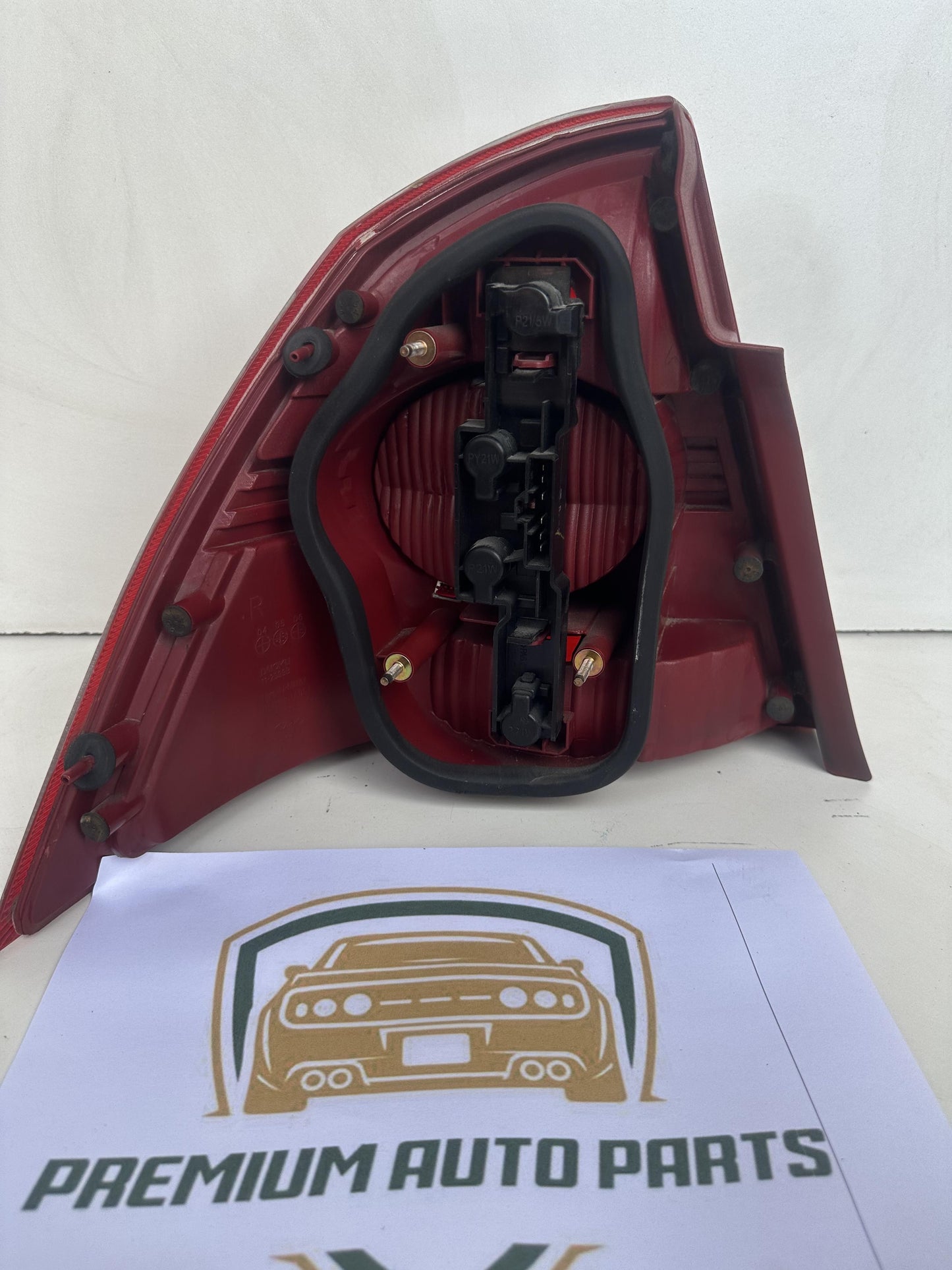 2006   Right Taillight