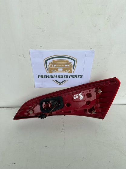 2010  8R Left Taillight