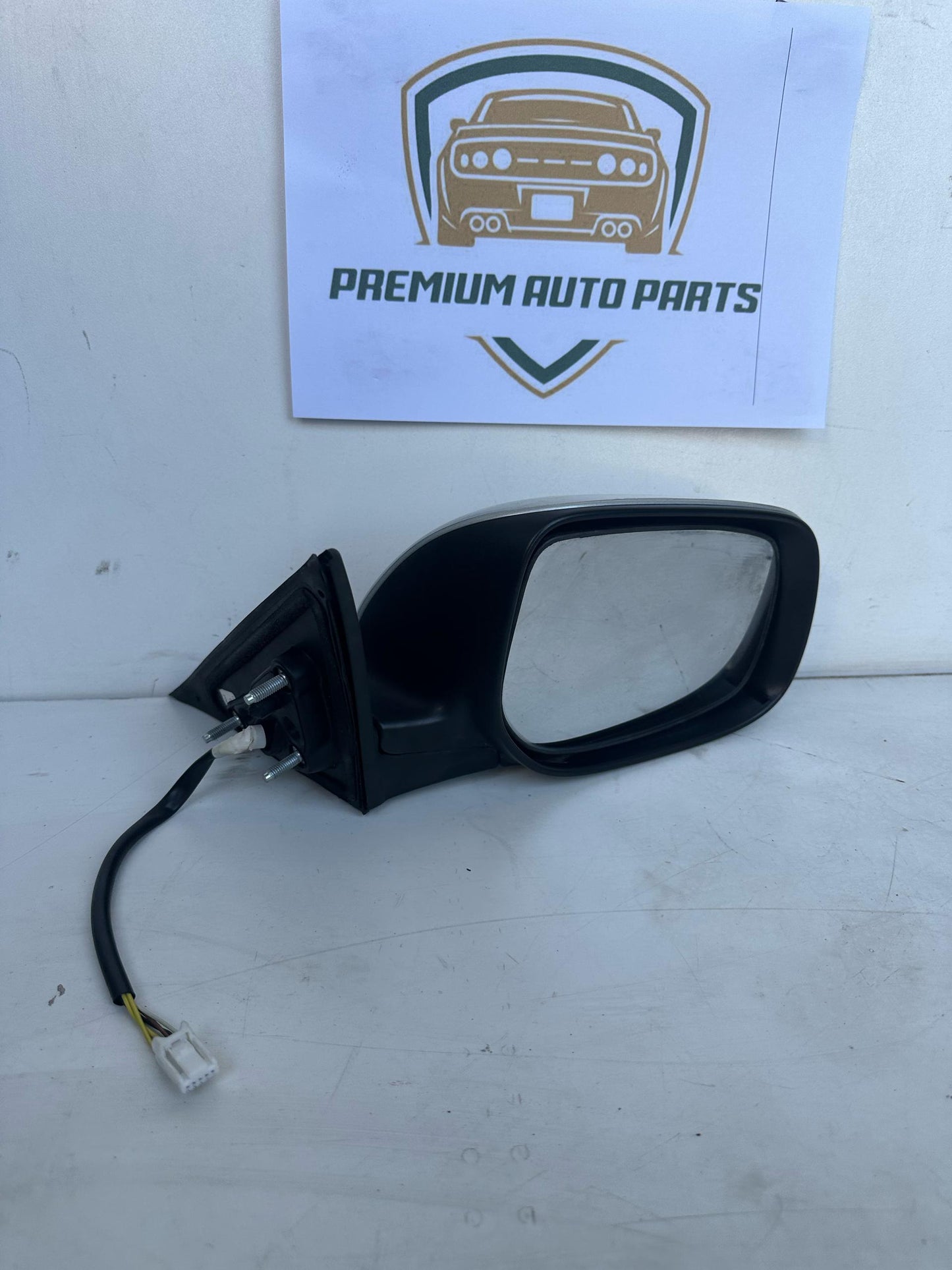 2010 Toyota Aurion Right Door Mirror