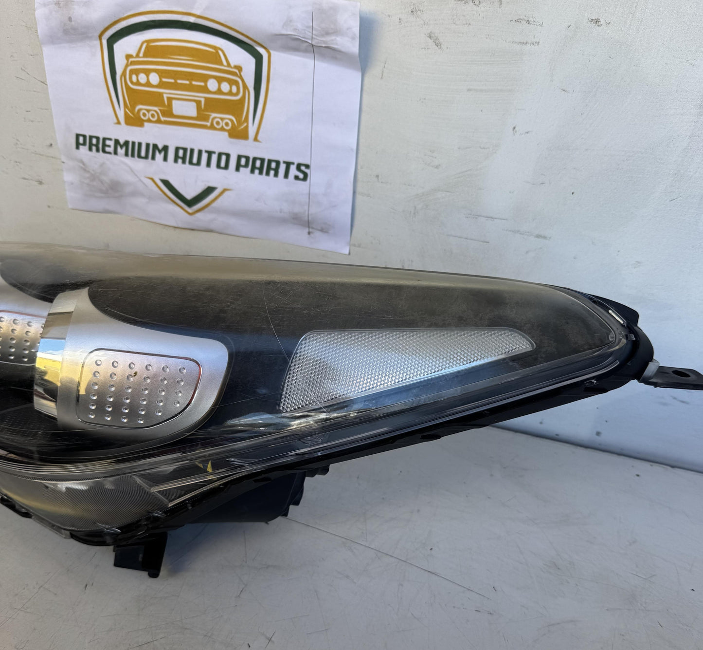 2017   Left Headlight