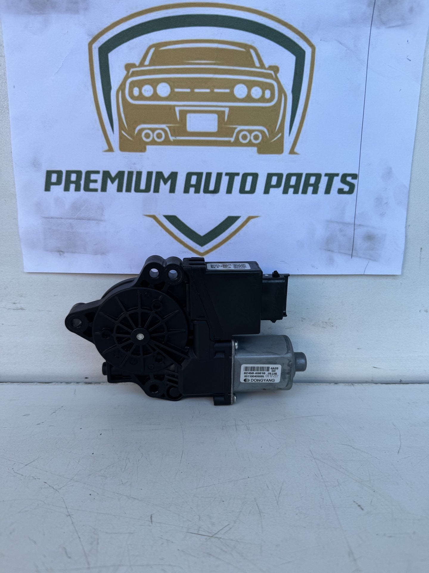 2014  GD LEFT REAR WINDOW MOTOR