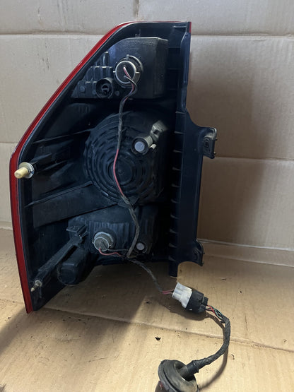 2003-2006 Mitsubishi Pajero III NP Exceed V77W - Right Taillight