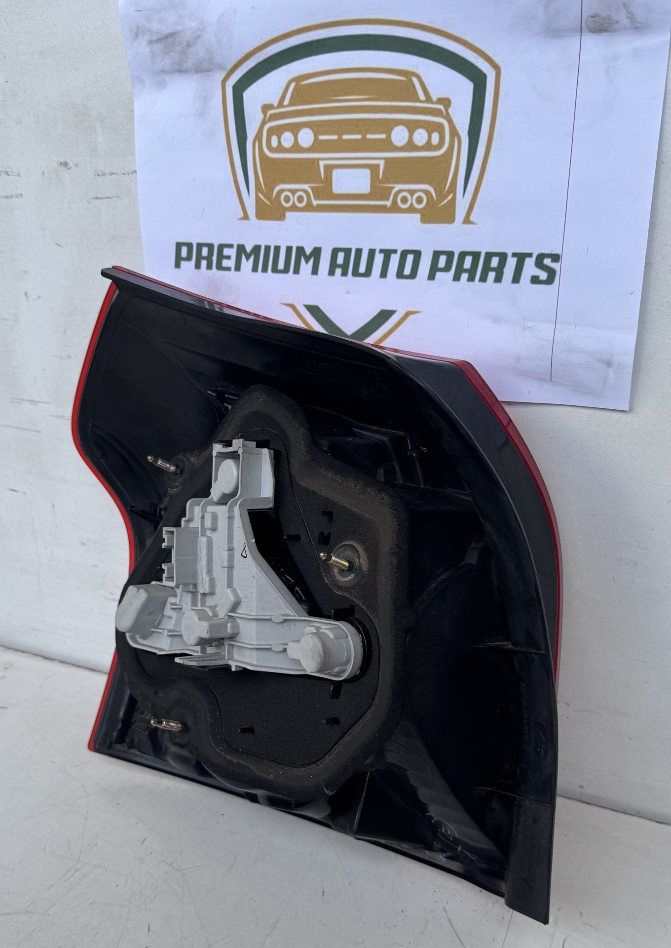 2004  E120 Right Taillight