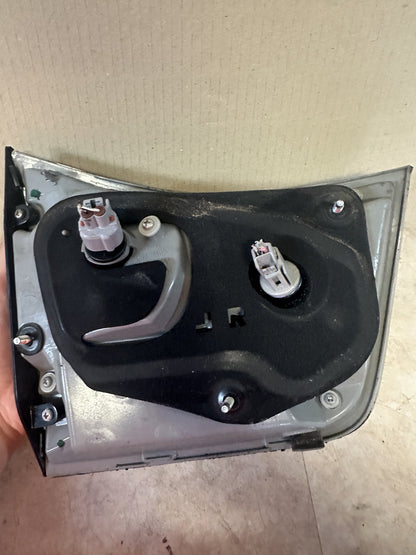 Left Boot Light, A048960, 2008