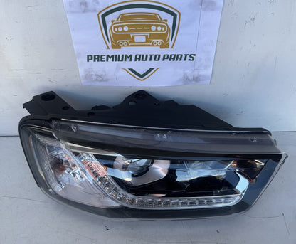 2018   Right Headlight