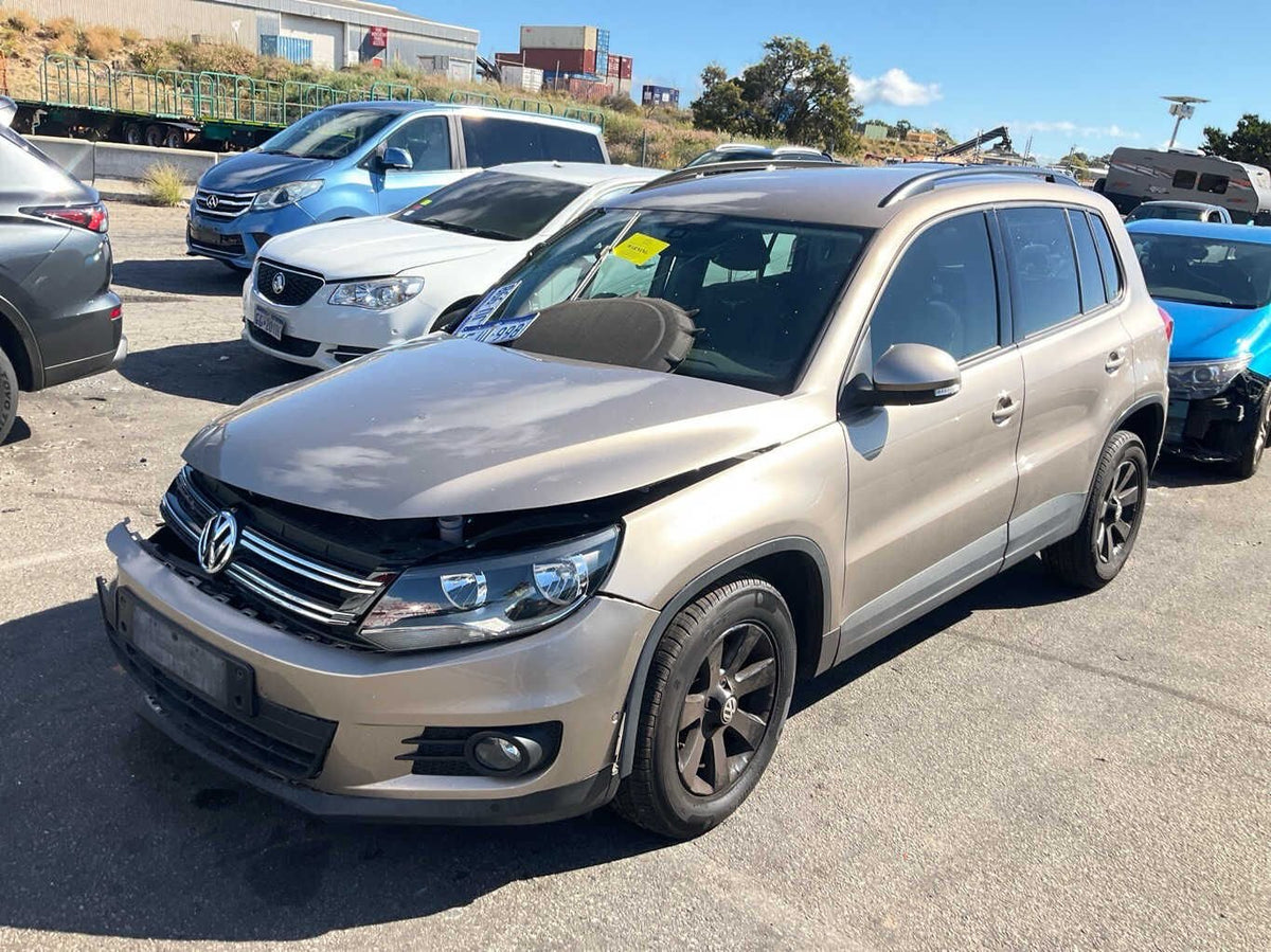 2013 Volkswagen Tiguan MK1- 5N