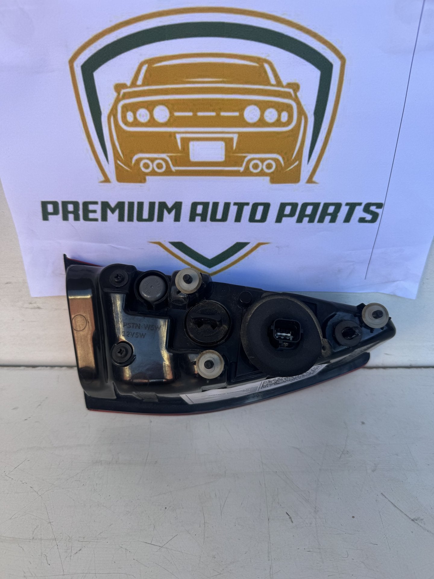 2020   Right Taillight Garnish