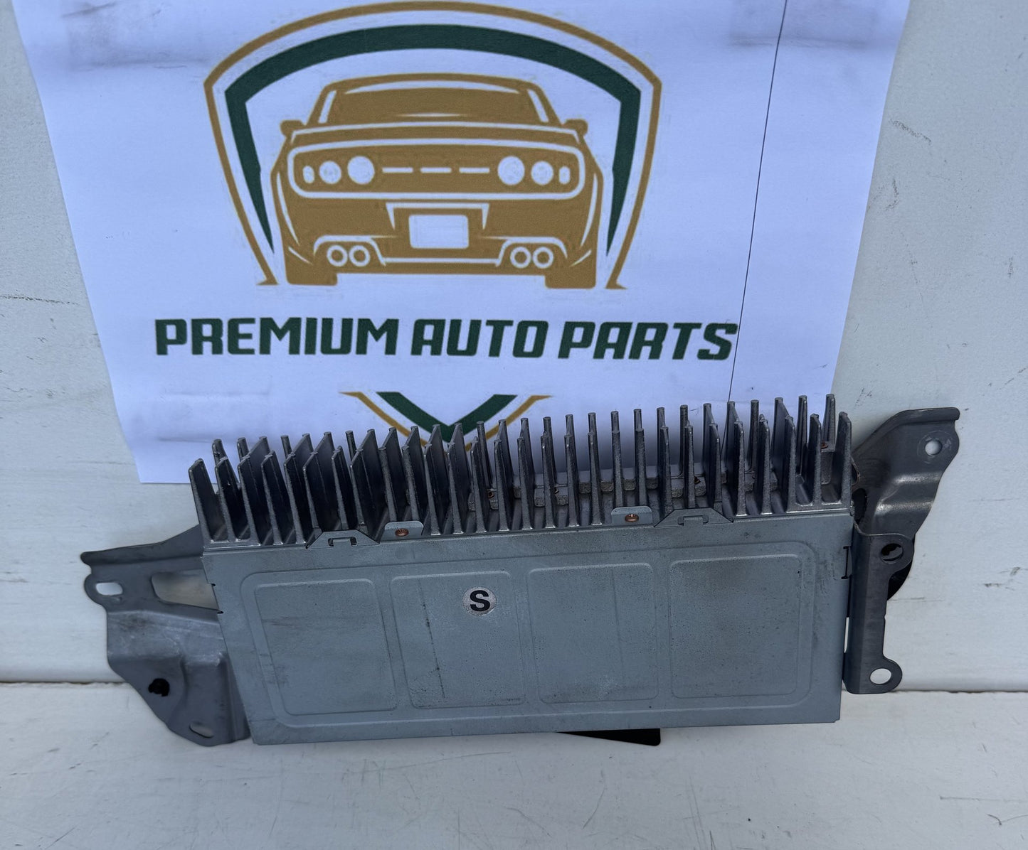 2010  E20 Amplifier