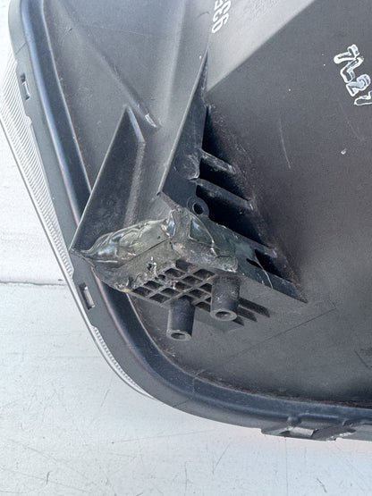 2018   Right Headlight