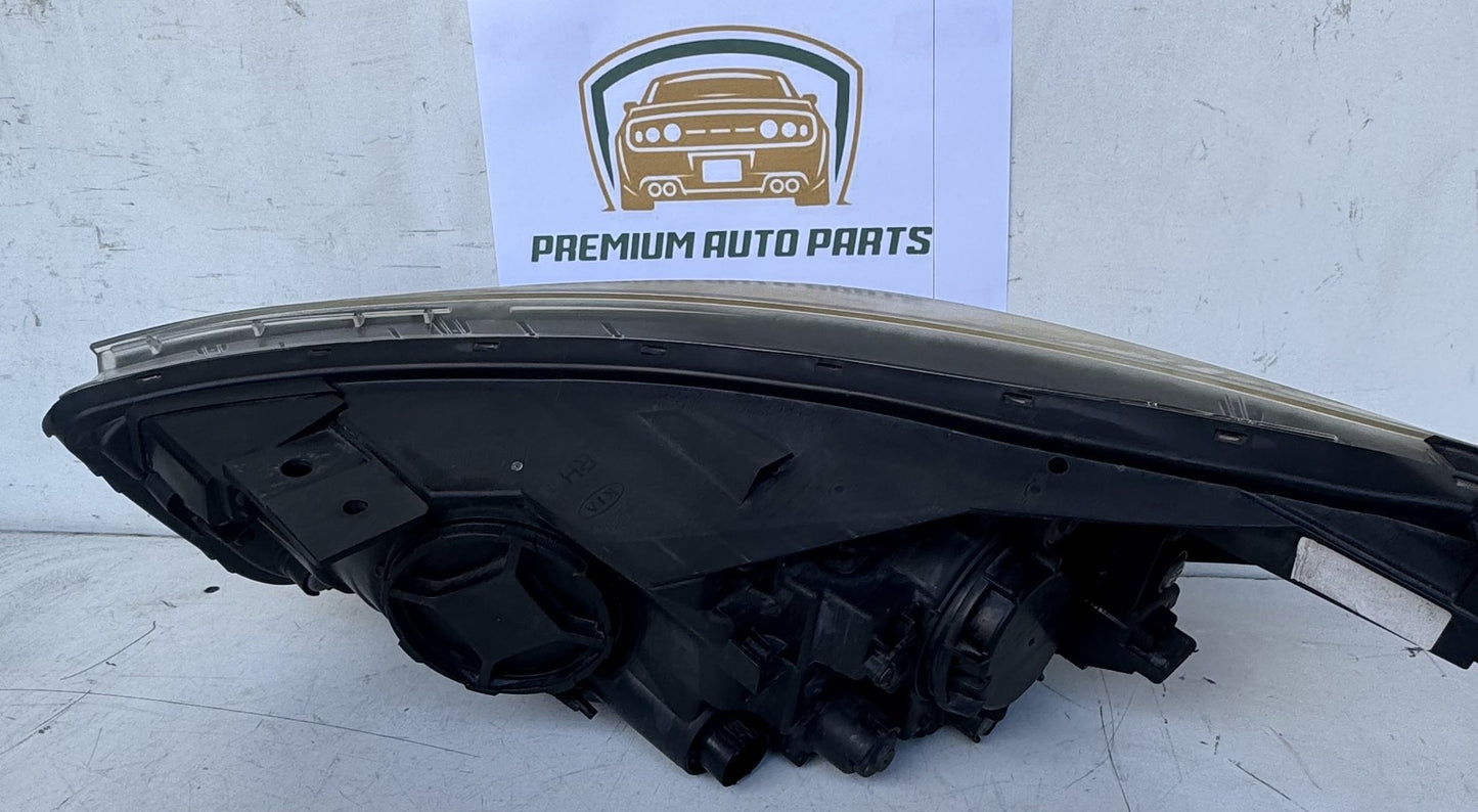 2018   Right Headlight