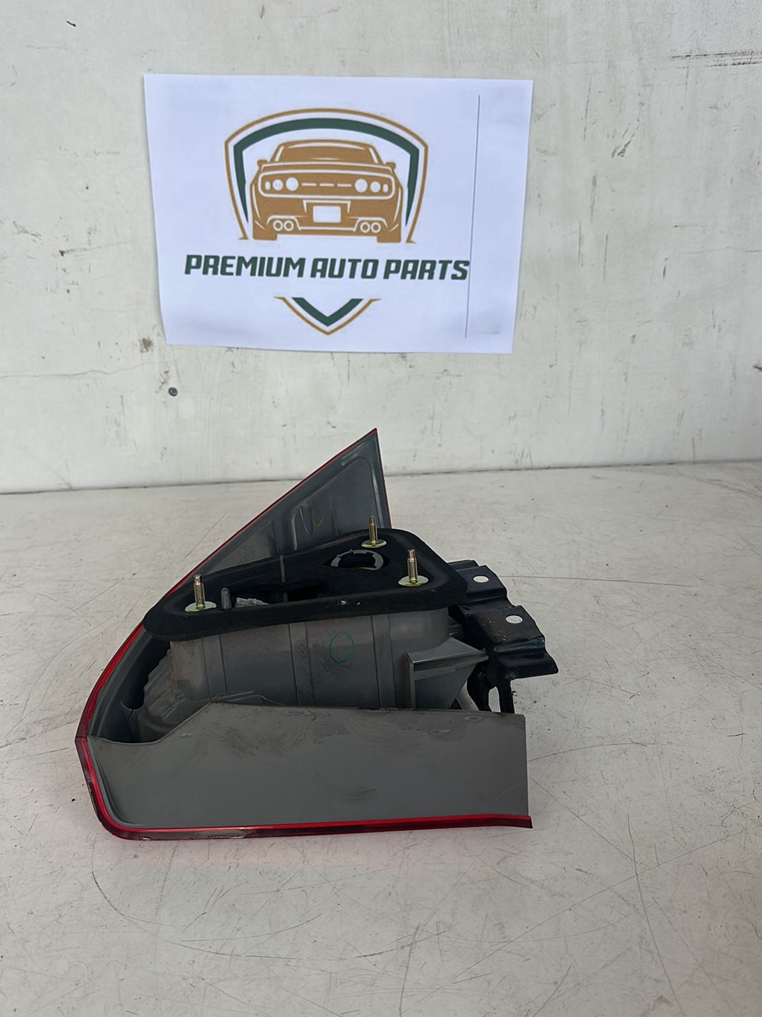 2005 Honda Civic Left Taillight