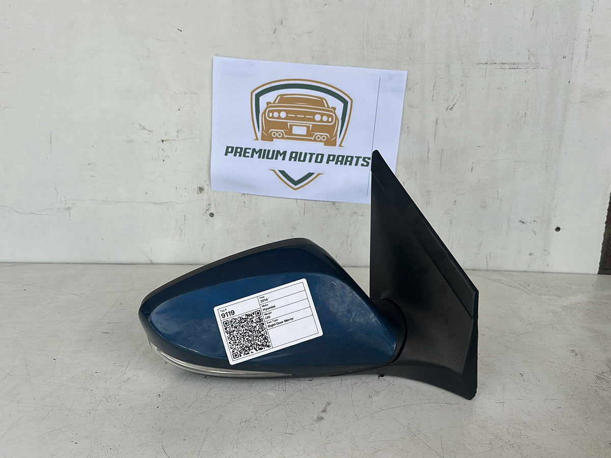 2014 Hyundai i30 GD Hatchback Right Door Mirror