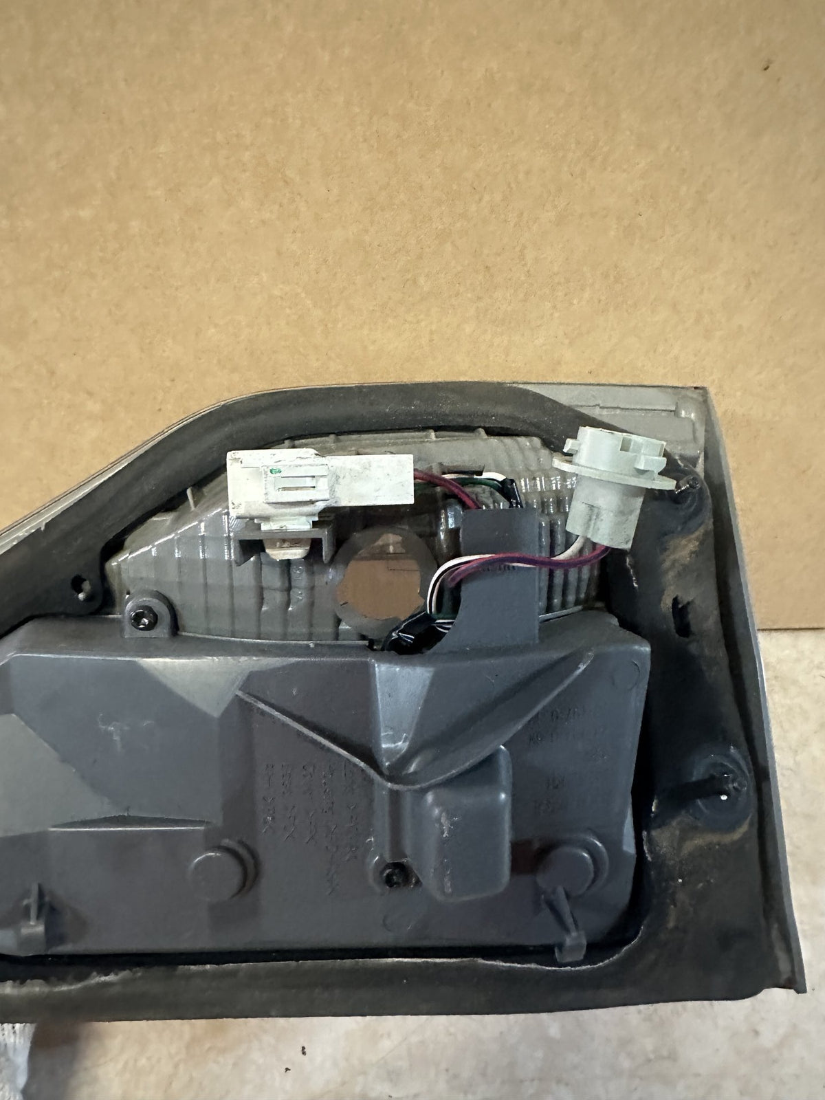 2006 Toyota Previa Station Wagon Right Boot Light 28193