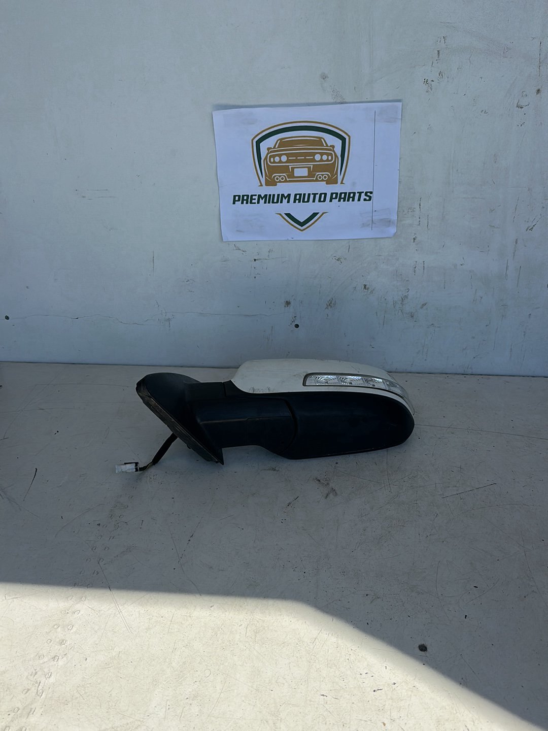 2013 Kia Sorento XM Station Wagon Left Door Mirror
