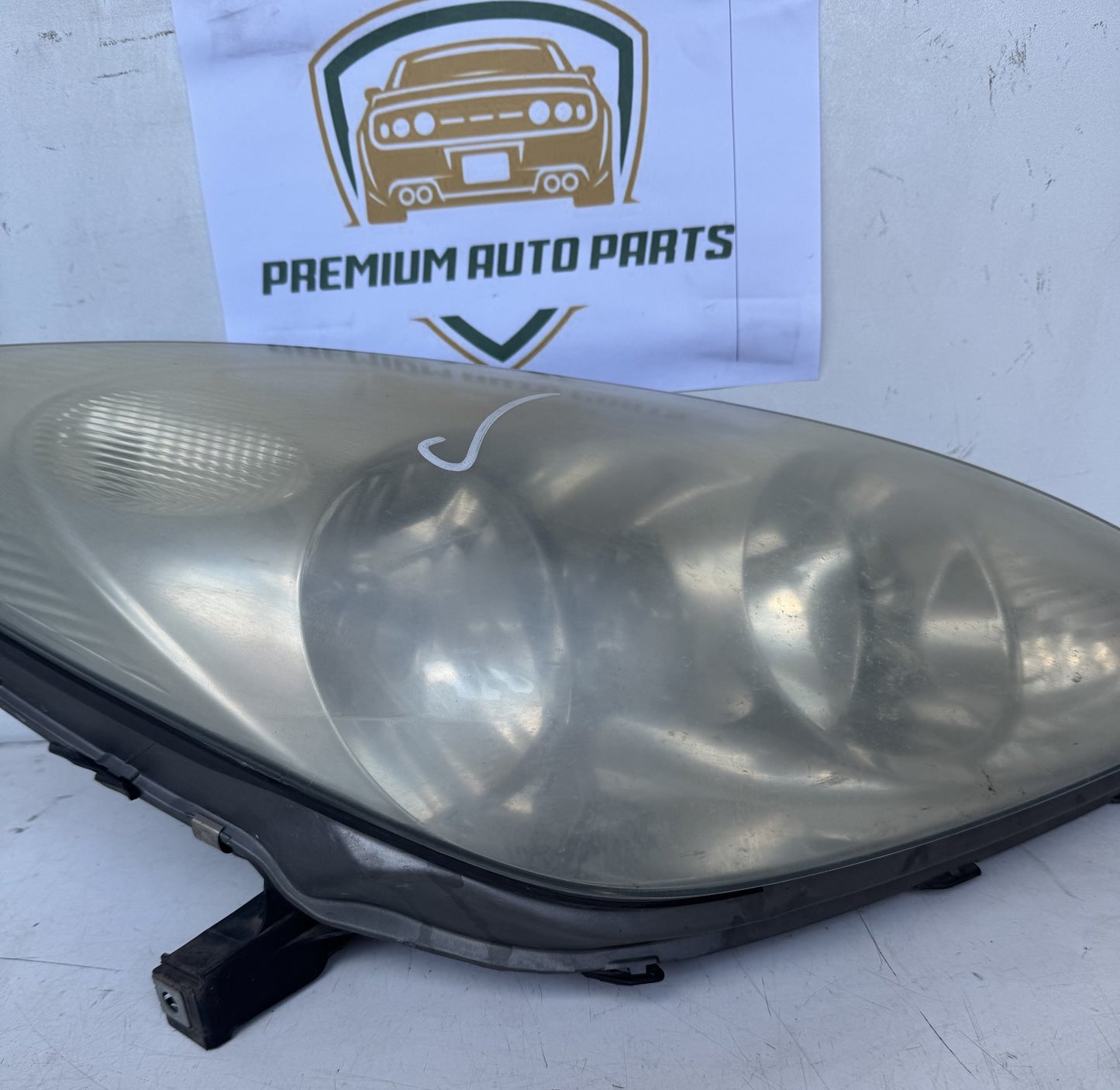 2003   Right Headlight