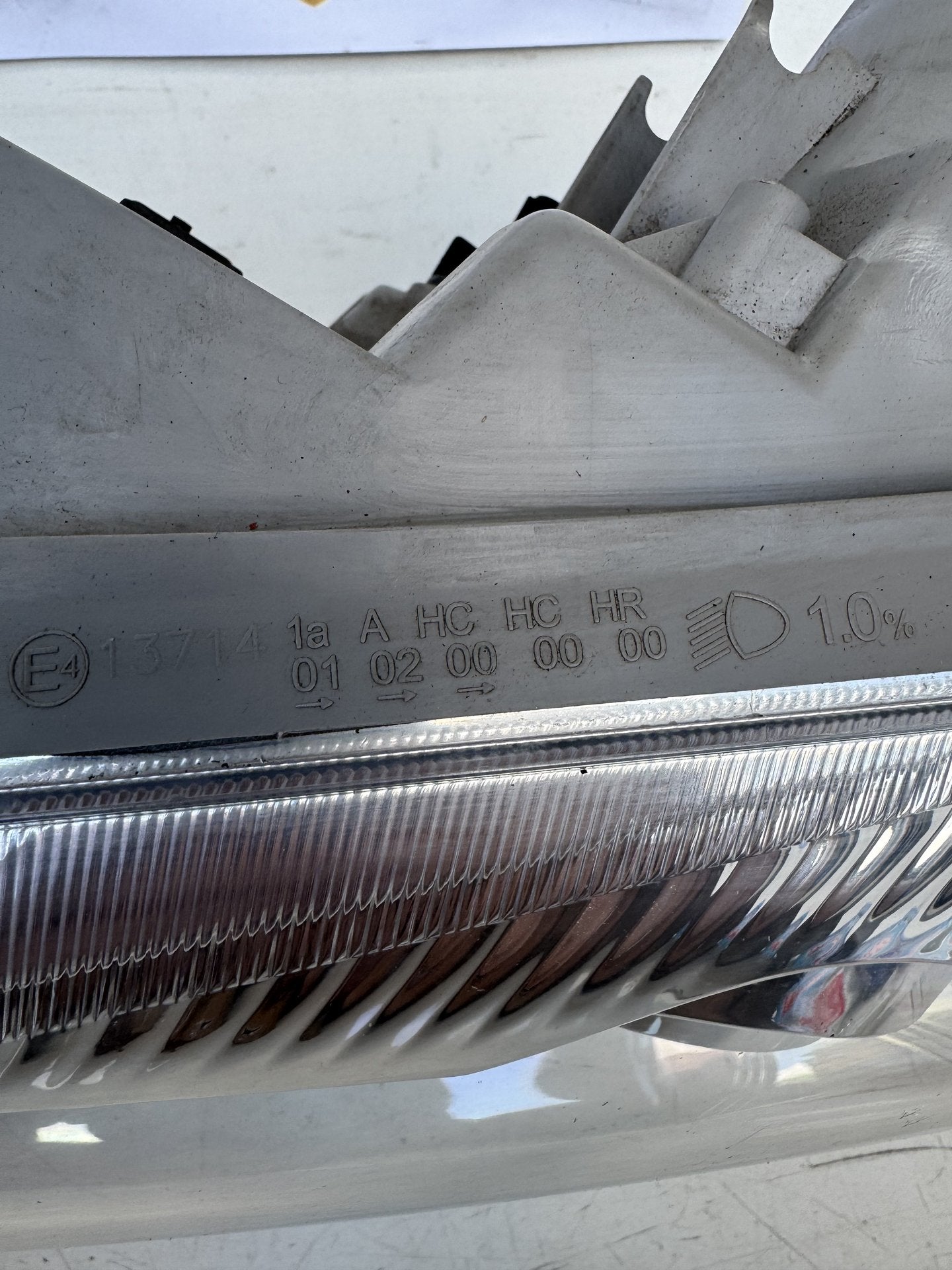 2010  XV40 Left Headlight