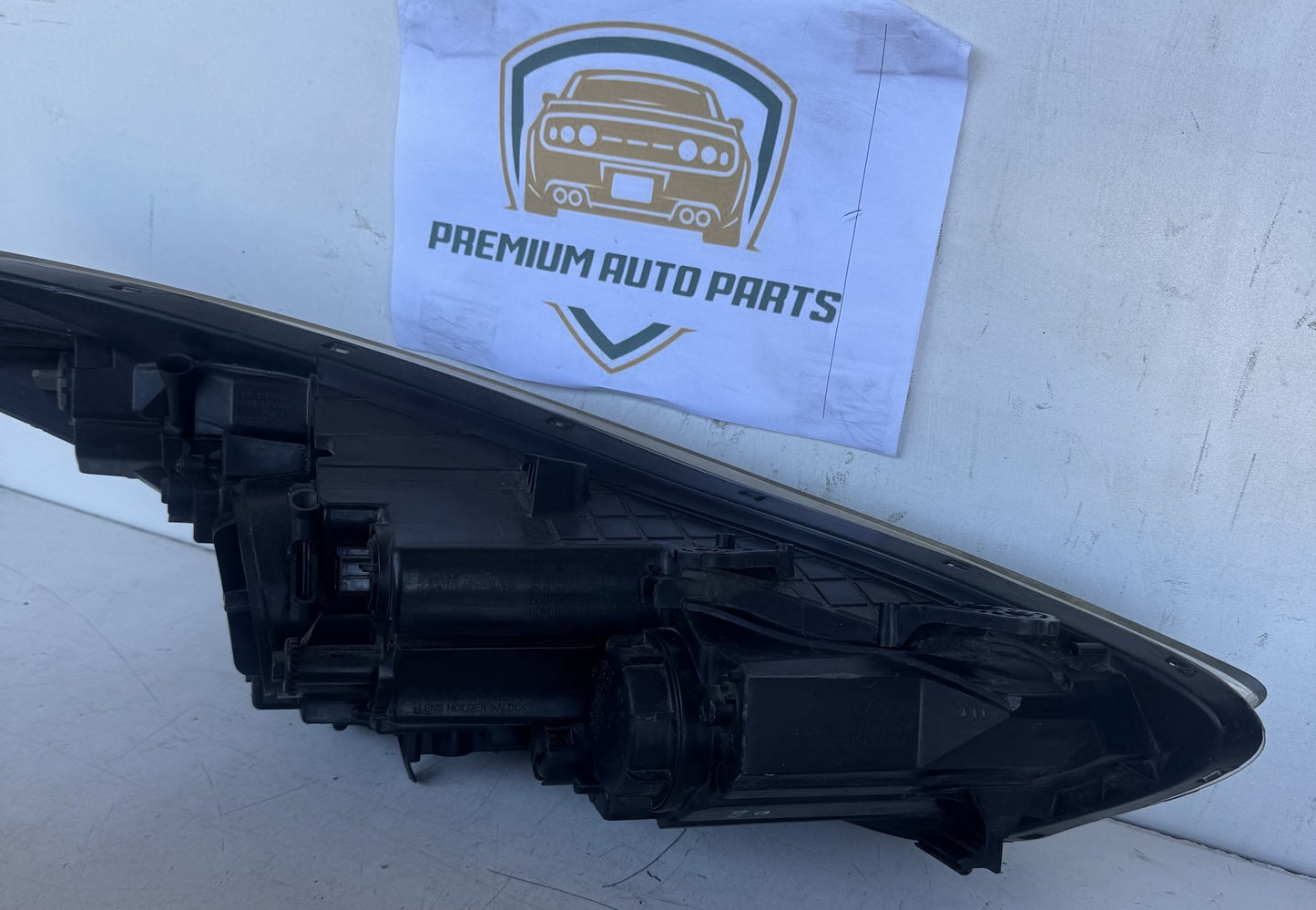 2013 Hyundai Elantra MD Sedan Left Headlight