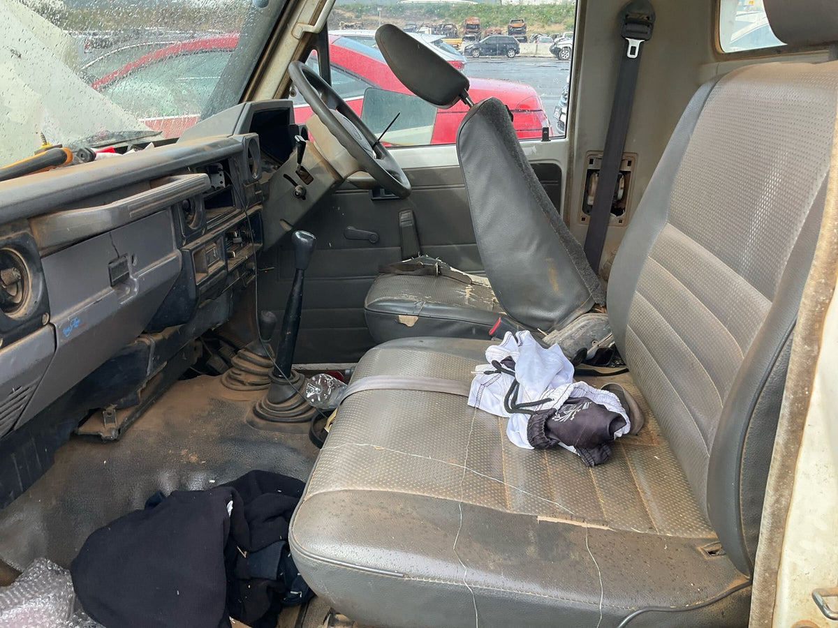 2005 Toyota Land Cruiser J70