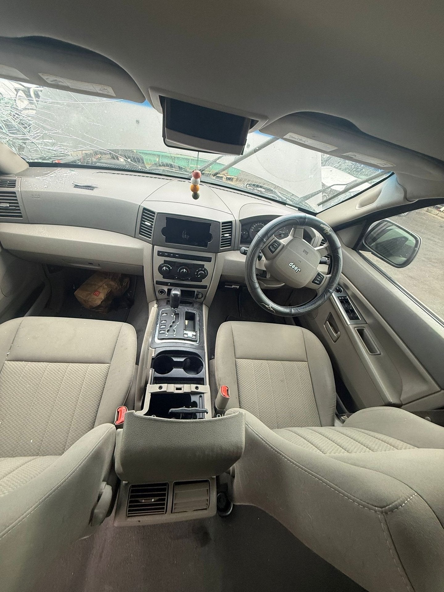 2005 Jeep Grand Cherokee  WKSUV 
Jeep
Grand Cherokee