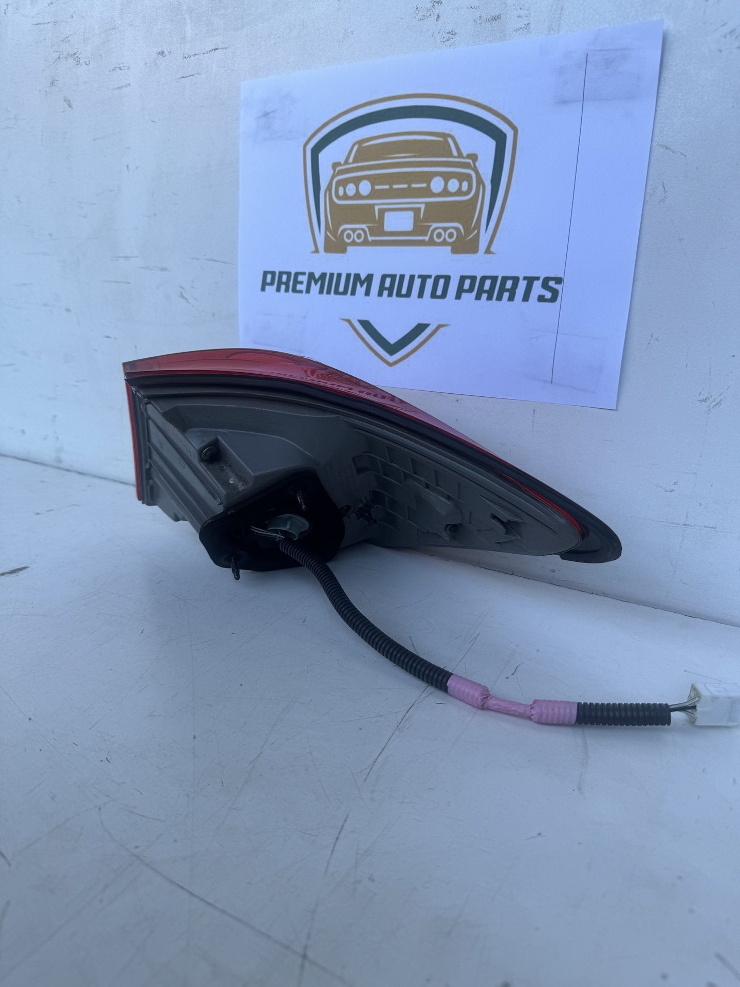 2010  E20 Left Taillight