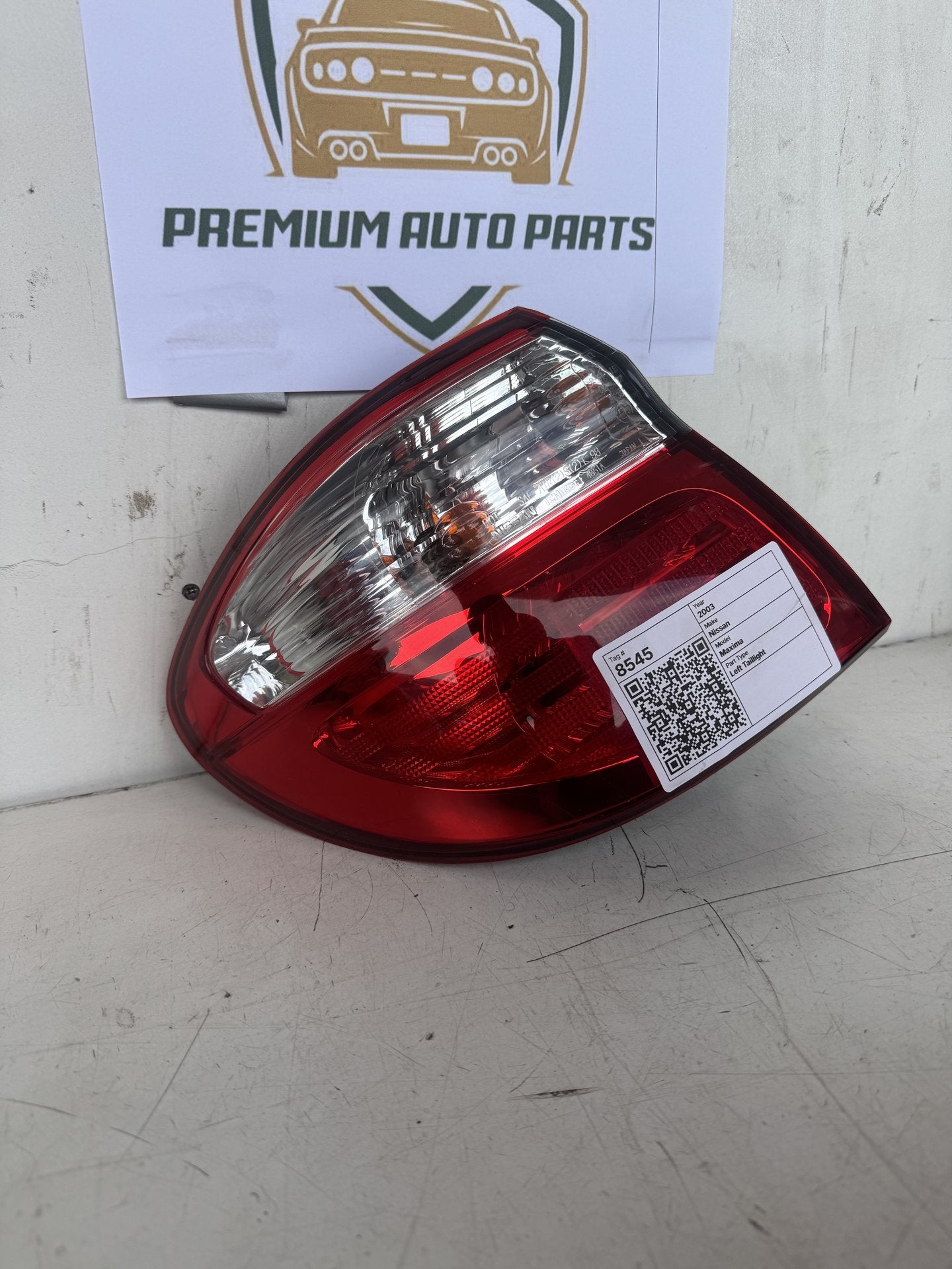 2003 Nissan Maxima Sedan Left Taillight