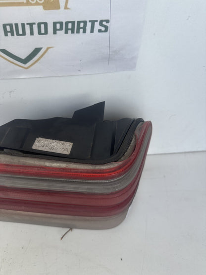 1996 Mercedes-Benz S280 Sedan Right Taillight 199200