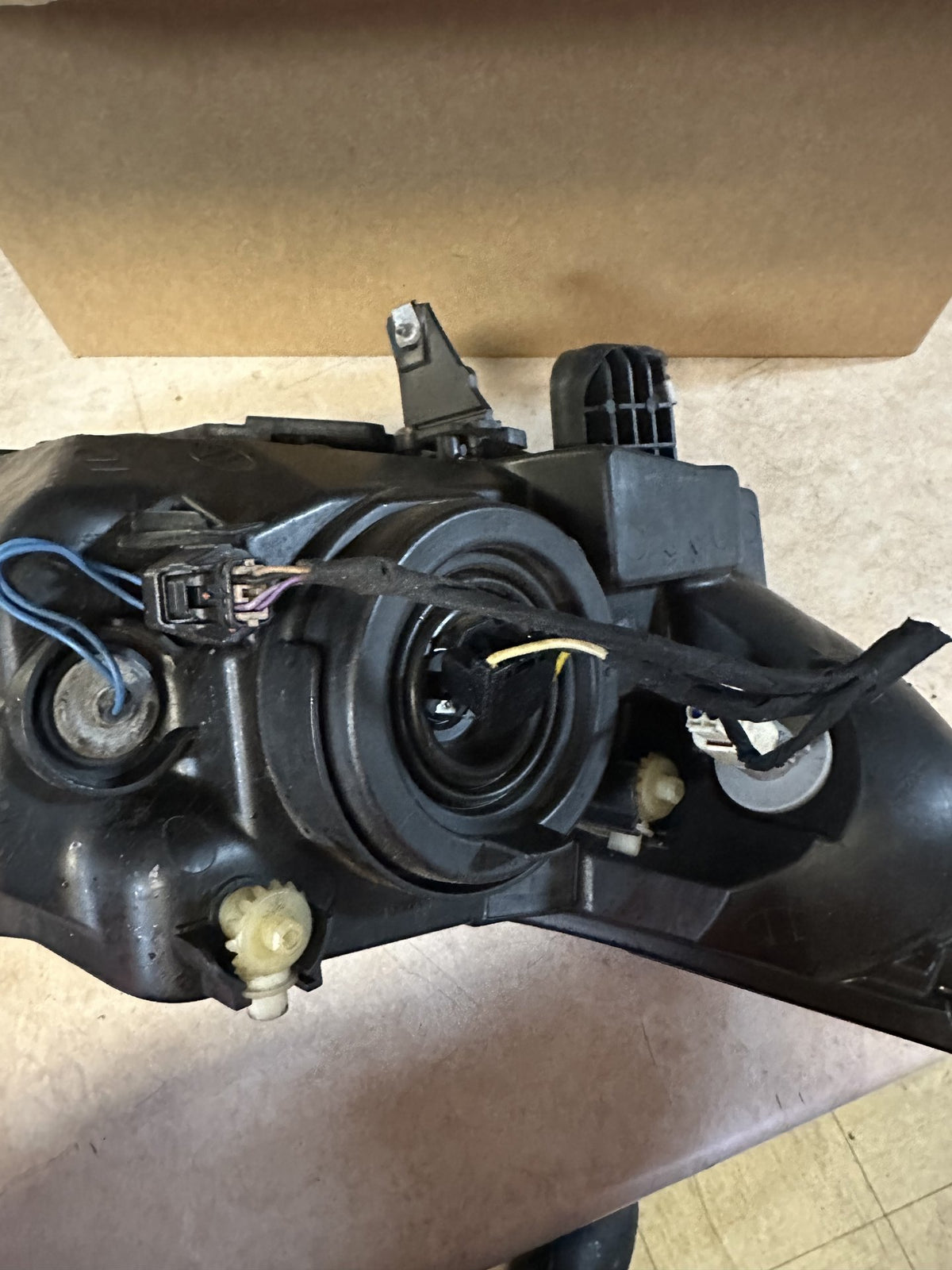 2014 Holden Cruze Cruze Left Headlight 12412