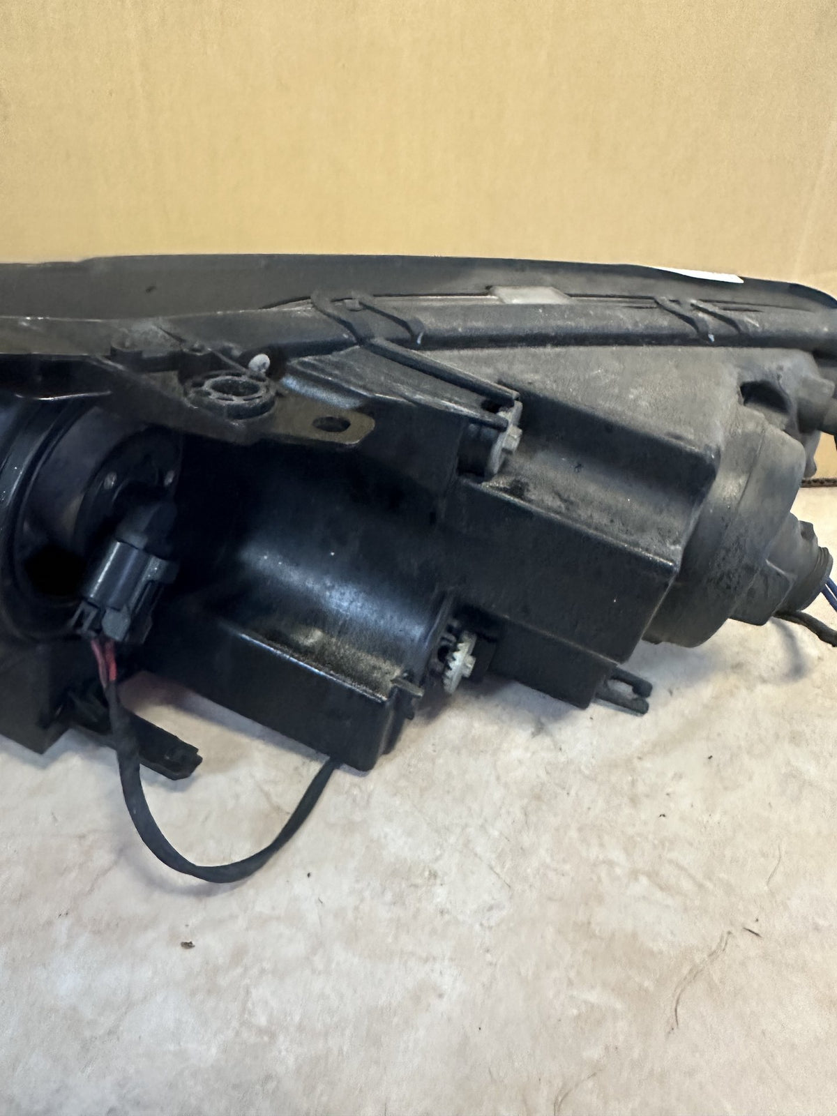 2007 Mazda CX-7 - Right Headlight