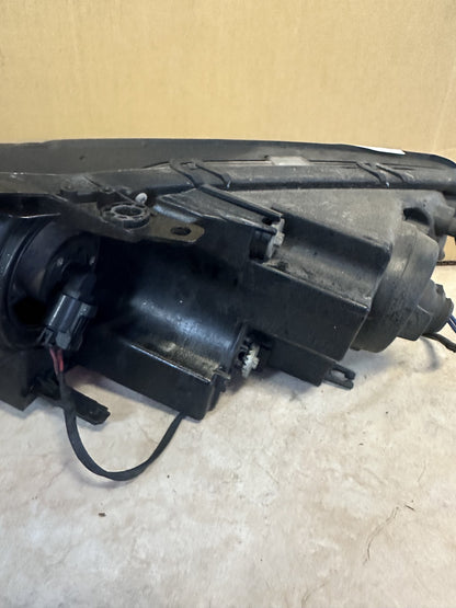 2007 Mazda CX-7 - Right Headlight