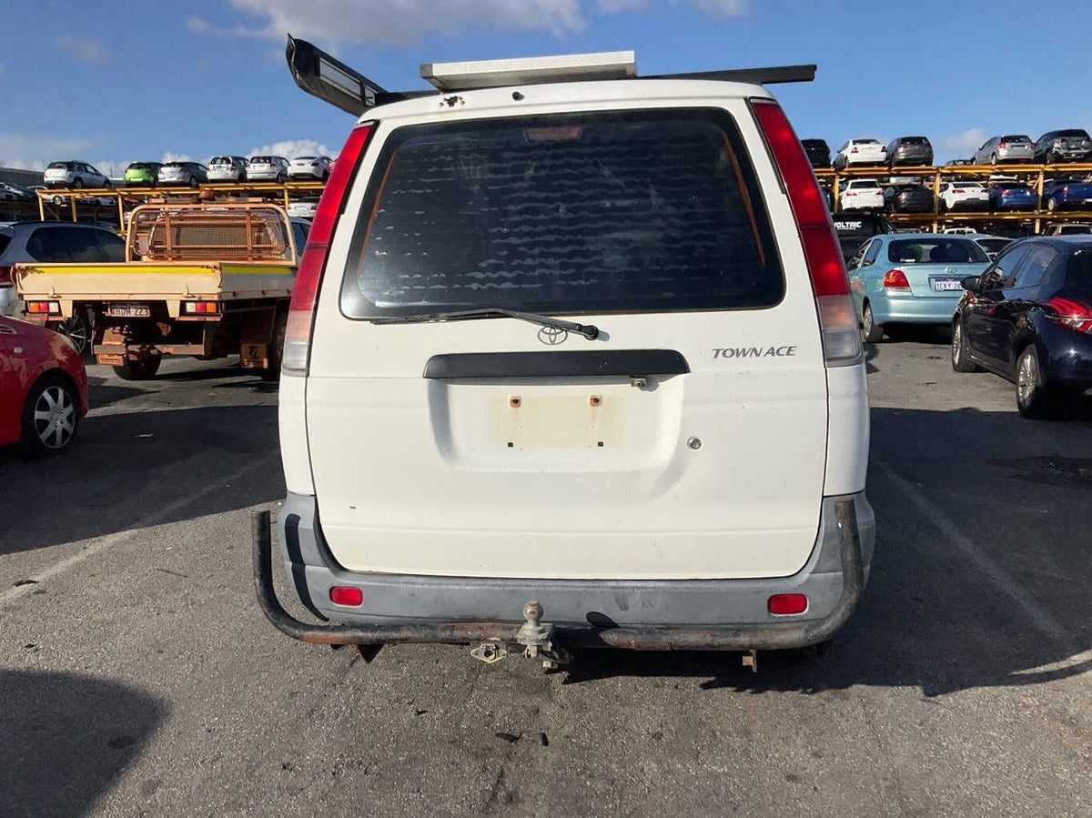 2001 Toyota Townace R40