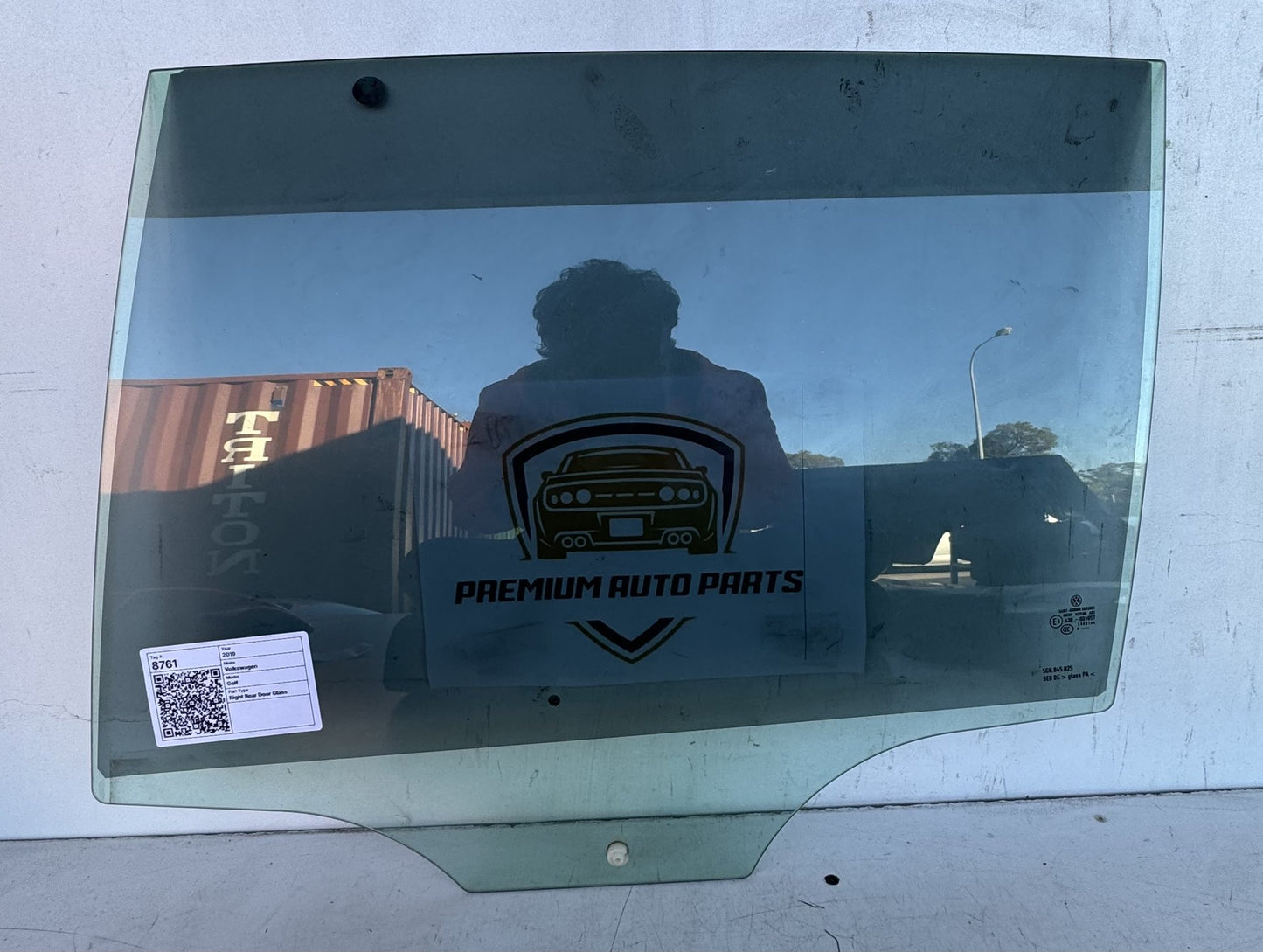2019 Volkswagen Golf Station Wagon Right Rear Door Glass