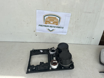 2016 Volkswagen Touareg Station Wagon Cup Holder
