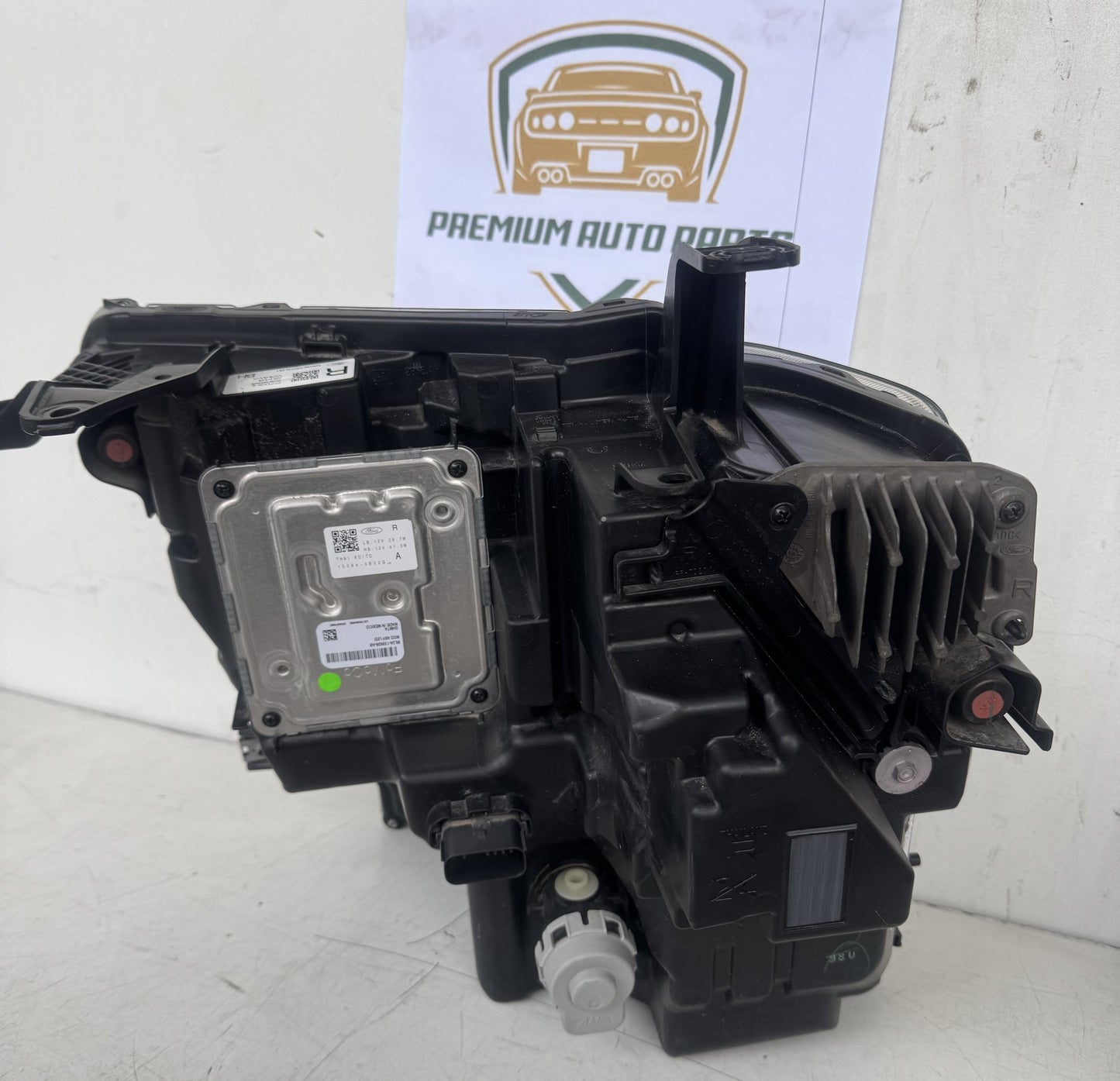 2023 Ford Ranger Pickup Right Headlight N1WB-13E016-BH