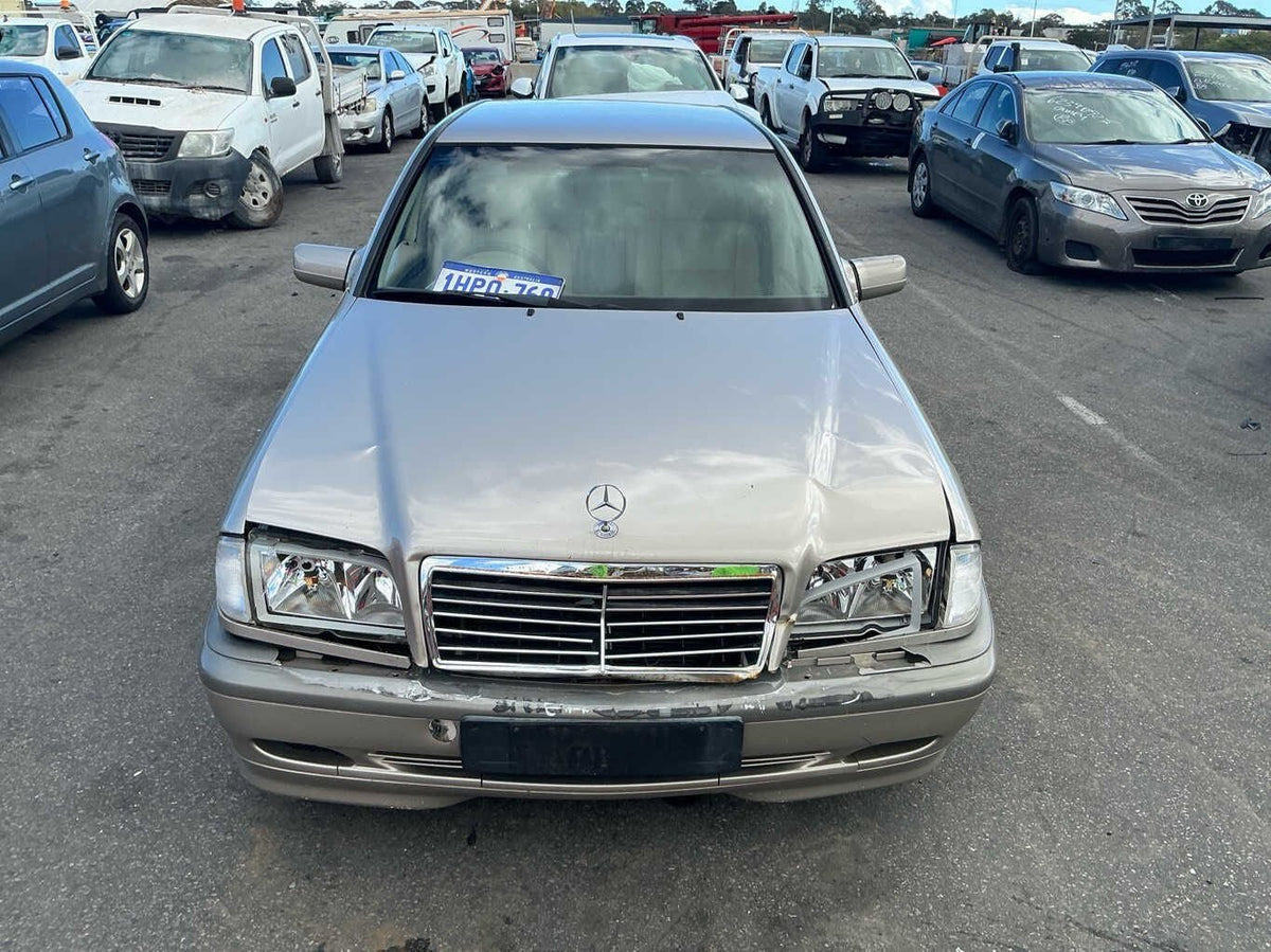 2000 Mercedes-Benz C-Class