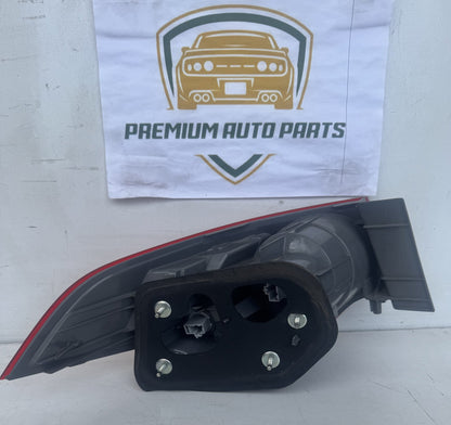 2009  CU Right Taillight