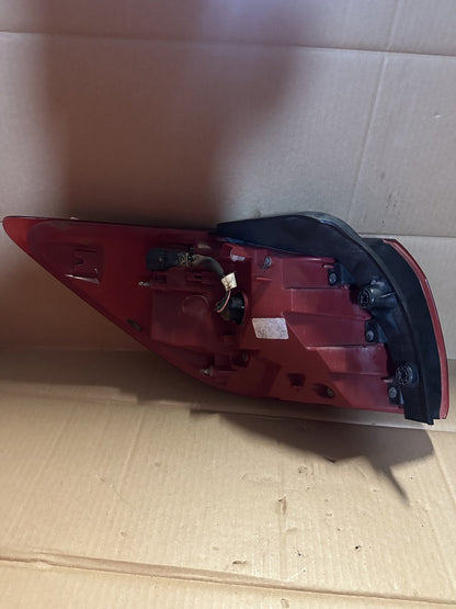 2010-2013 Kia Sportage SL SUV Right Taillight 92401