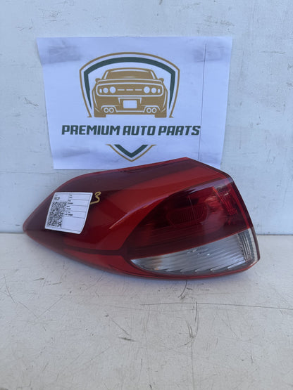 2017 Hyundai Tucson Station Wagon Left Taillight