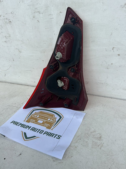 2015 Toyota RAV4 A40 - Right Bootlid Light