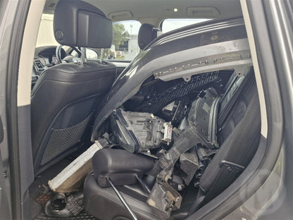 2015 Volkswagen Touareg MK2- 7P