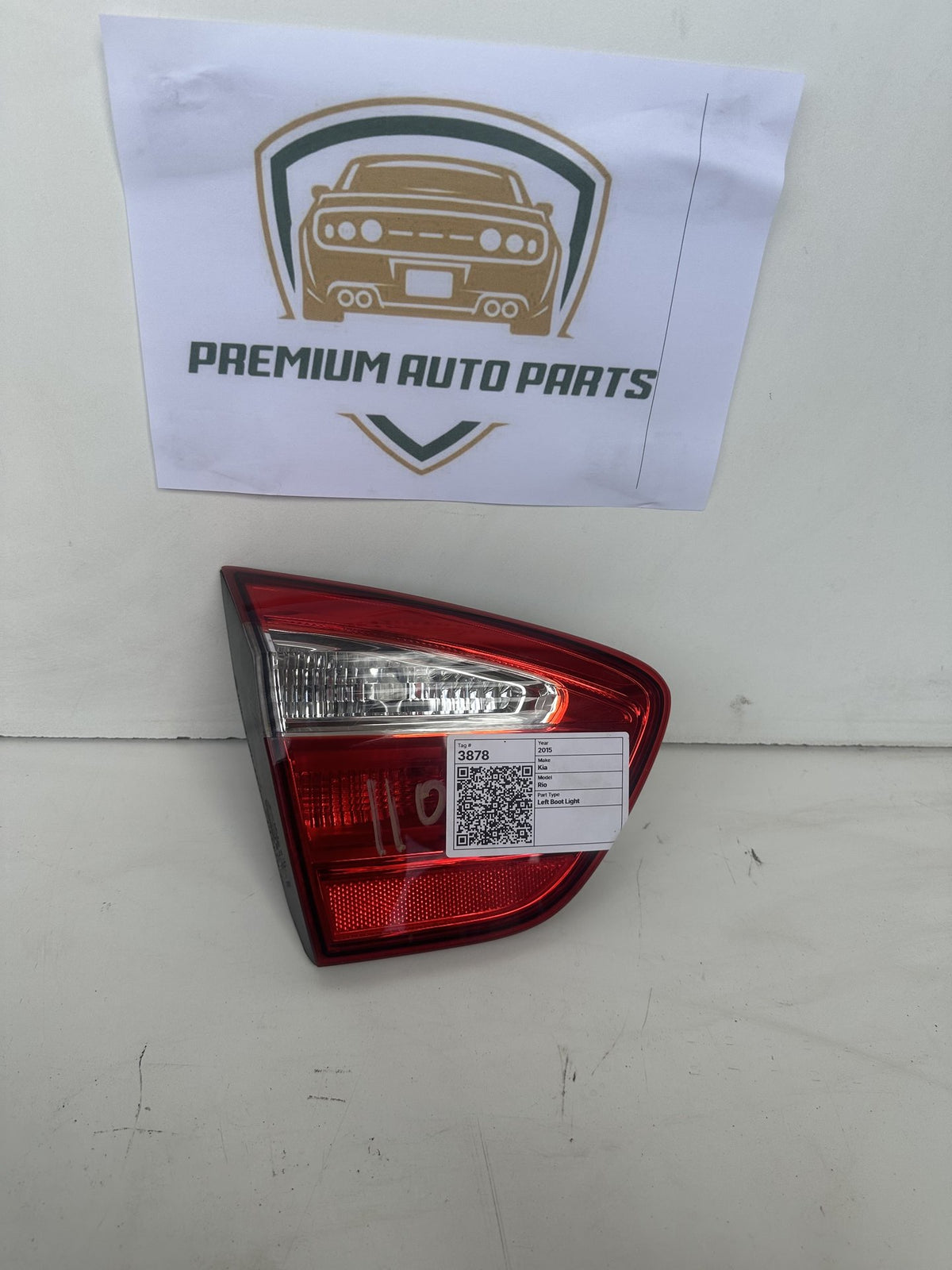 2014-2017 Kia Rio UB Hatchback Left Boot Light 92404-1W2