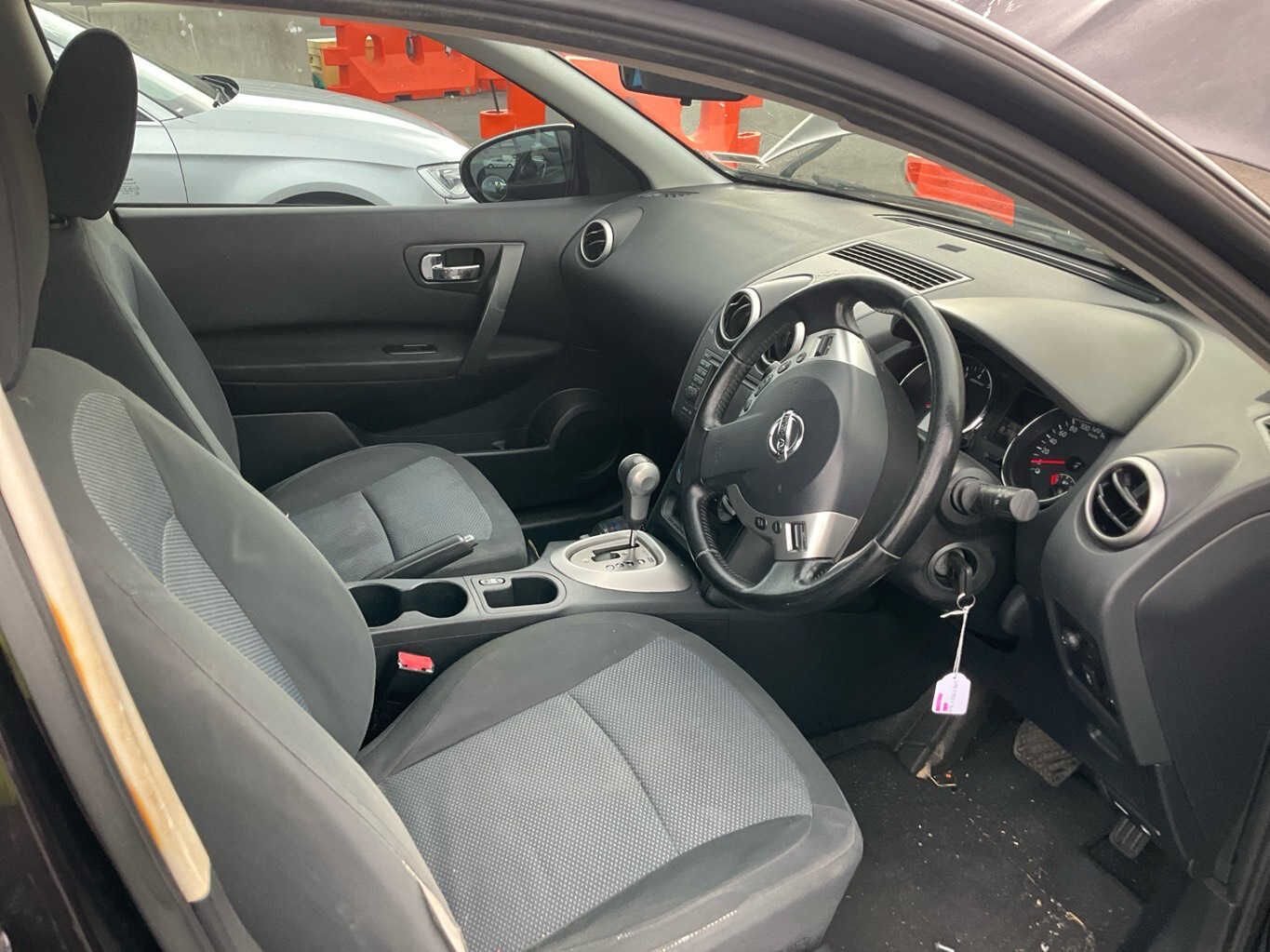 2014 Nissan Dualis ST J10Hatchback 
Nissan
Dualis