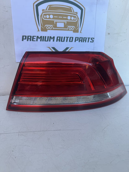 2018   Right Taillight